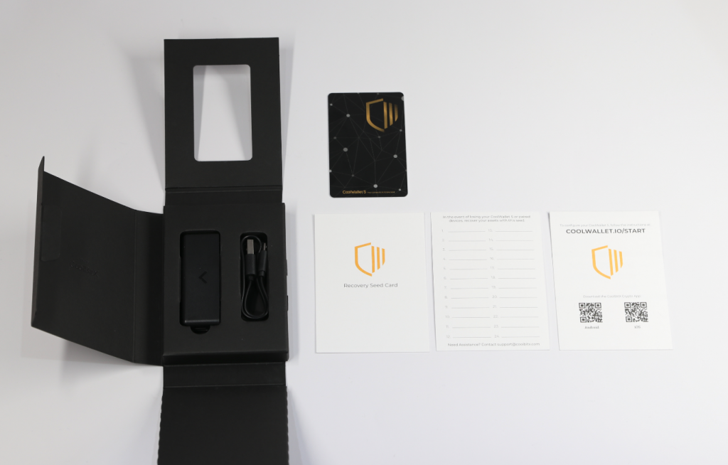 CoolWallet S packaging and accessories